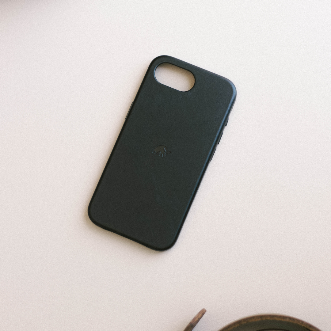 The Minimalist Case - BLACK EDITION by Bullstrap