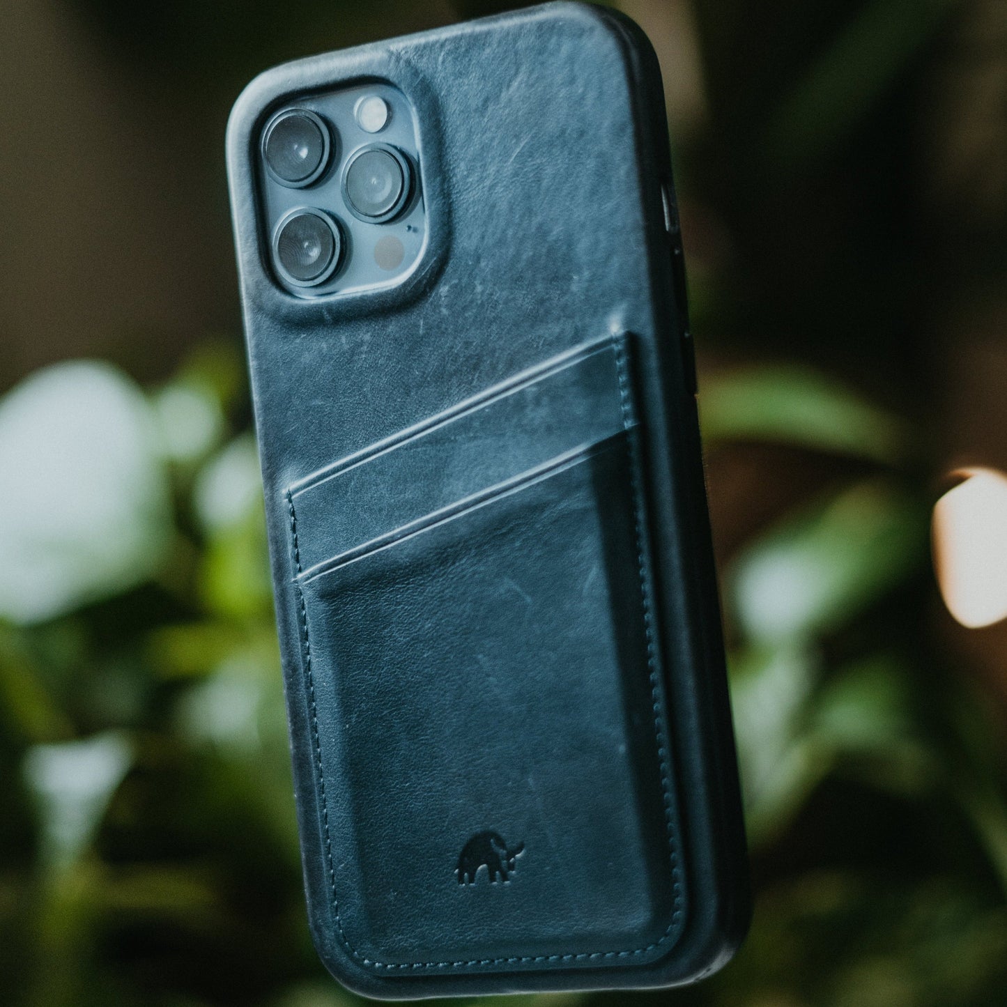 The Minimalist Portfolio Case - OCEAN by Bullstrap