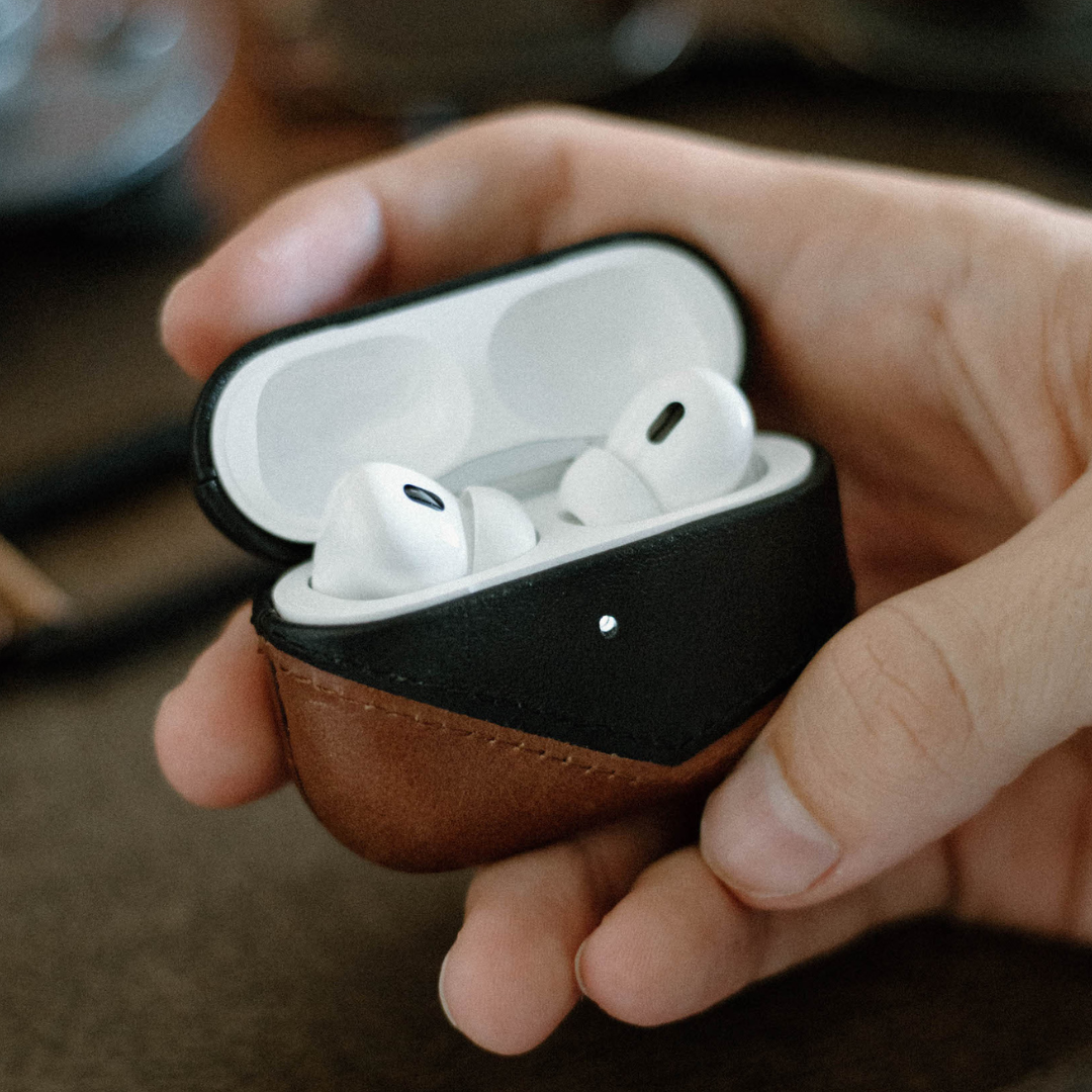 Leather AirPods Cases - TERRA by Bullstrap