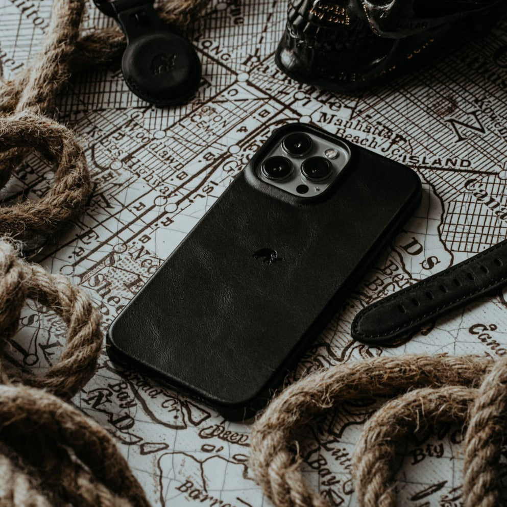 The Minimalist Case - BLACK EDITION by Bullstrap